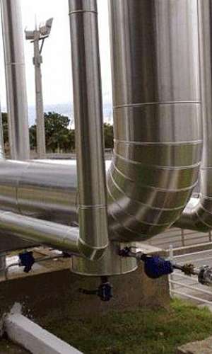 Montagem de isolamento térmico em tubulação Montagem de isolamento térmico em tubulação